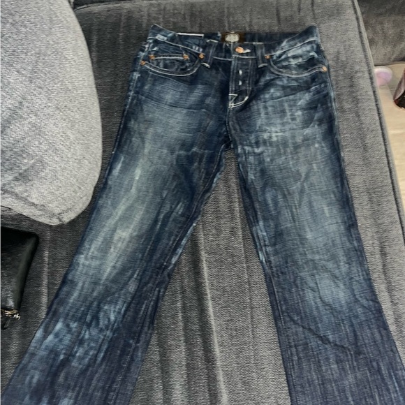 VINTAGE 2000’s WOMEN ROCK AND REPUBLIC JEANS - Picture 2 of 2